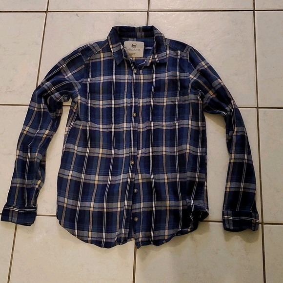 Wind River Plaid Button Up - Picture 2 of 4